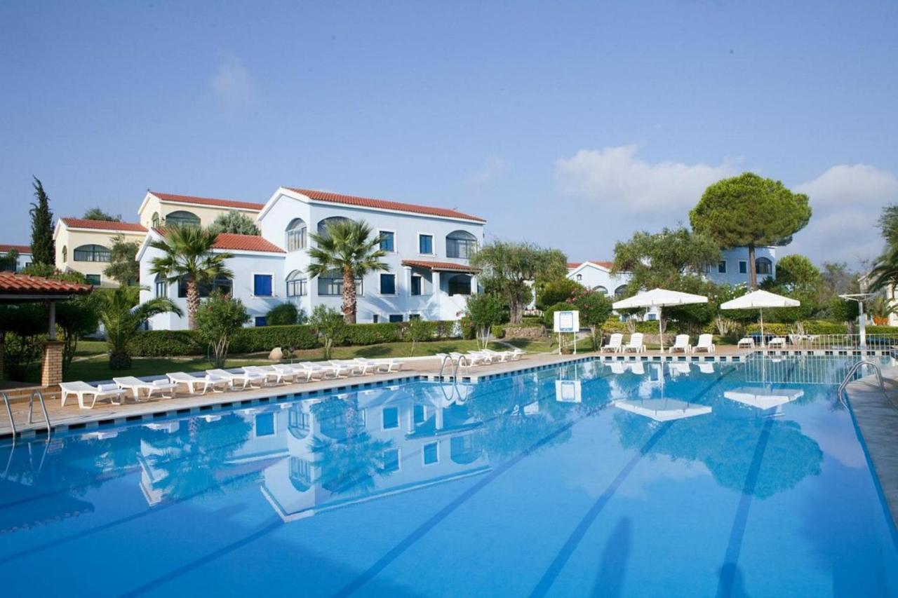 Govino Bay Luxury Beach Loft Apartment Danilia Exterior foto