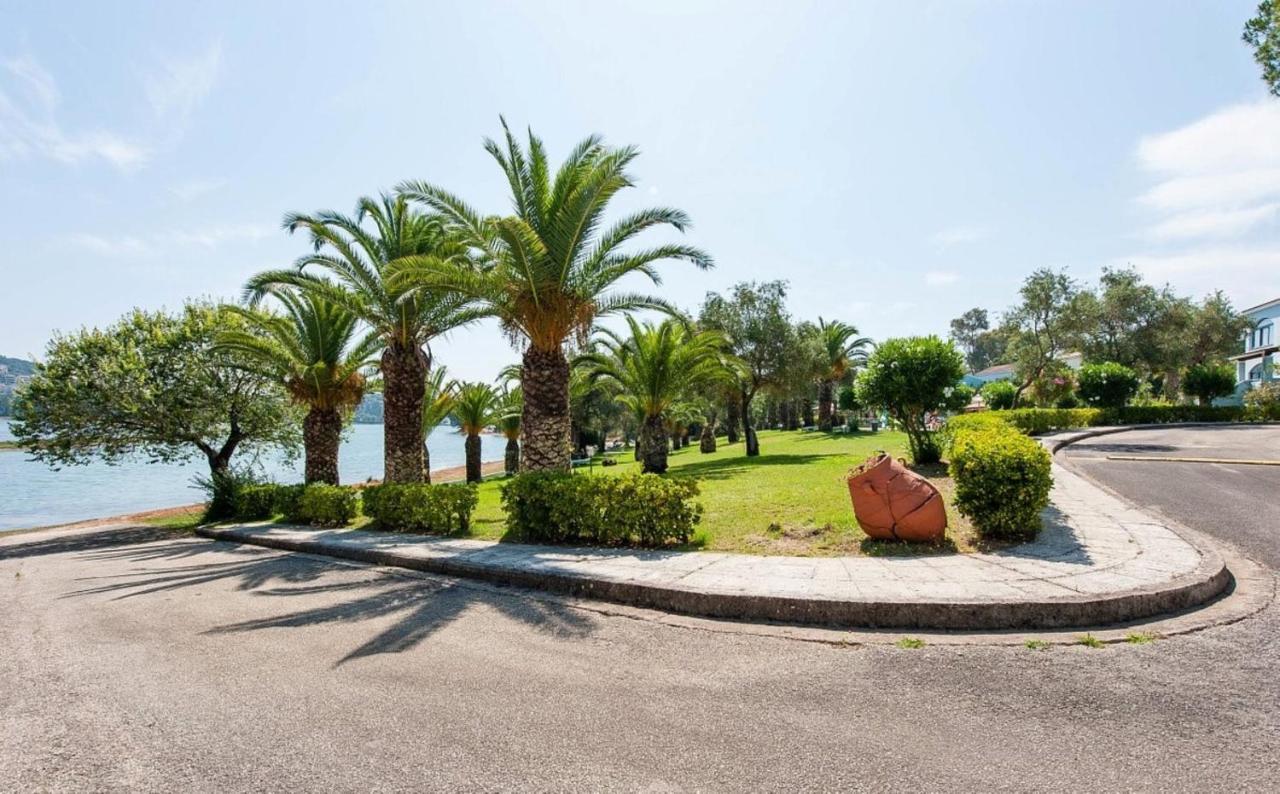 Govino Bay Luxury Beach Loft Apartment Danilia Exterior foto