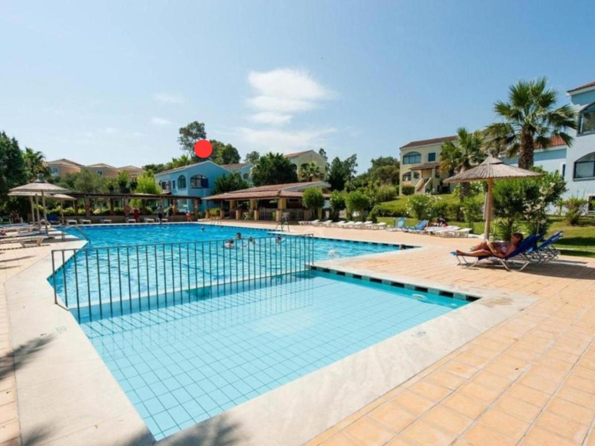 Govino Bay Luxury Beach Loft Apartment Danilia Exterior foto